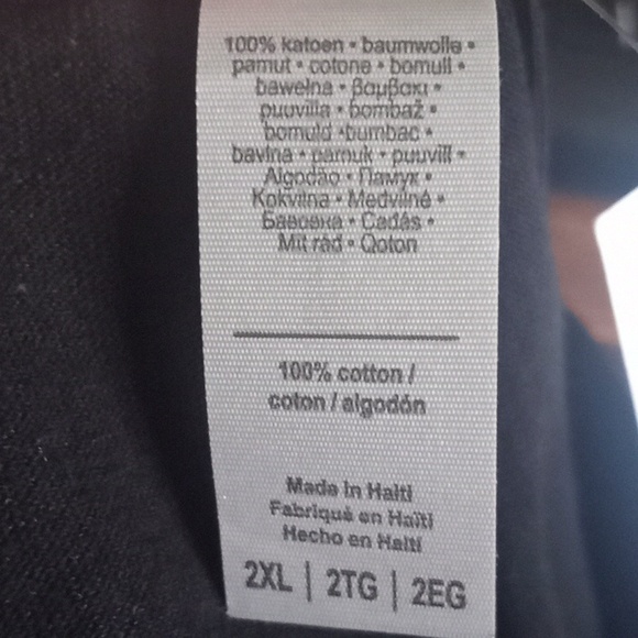 Men's Gildan Graphic Tee Shirt - Picture 3 of 3